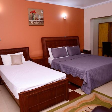 Mir Continental Hotel & Restaurant Muzaffarabad Zewnętrze zdjęcie