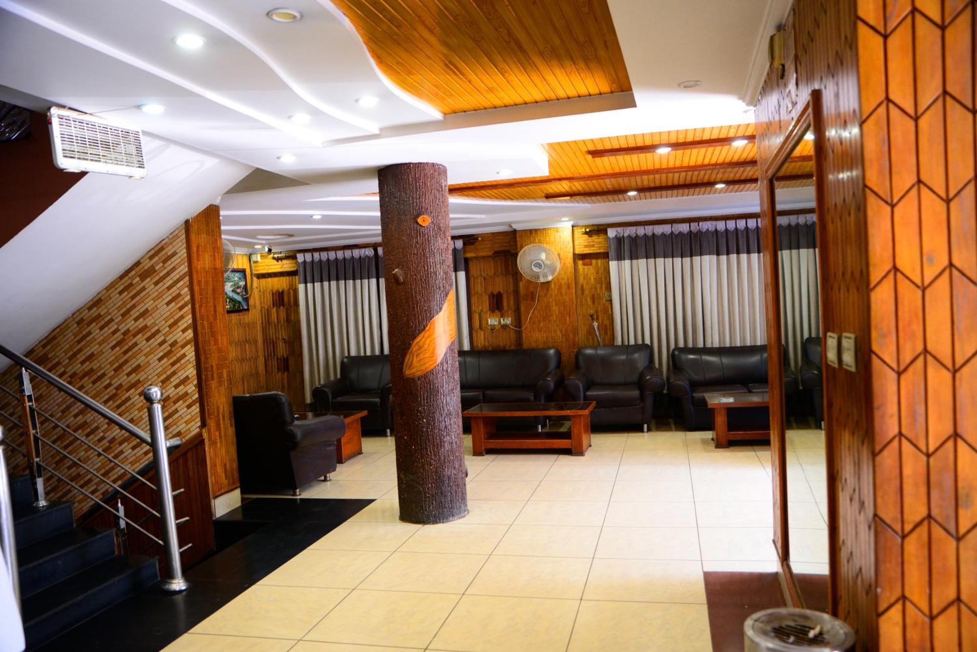 Mir Continental Hotel & Restaurant Muzaffarabad Zewnętrze zdjęcie