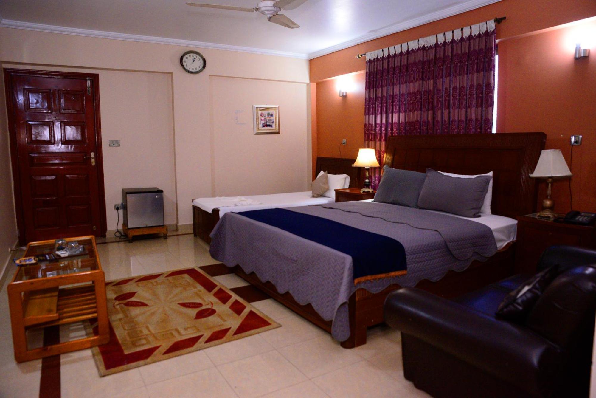 Mir Continental Hotel & Restaurant Muzaffarabad Zewnętrze zdjęcie