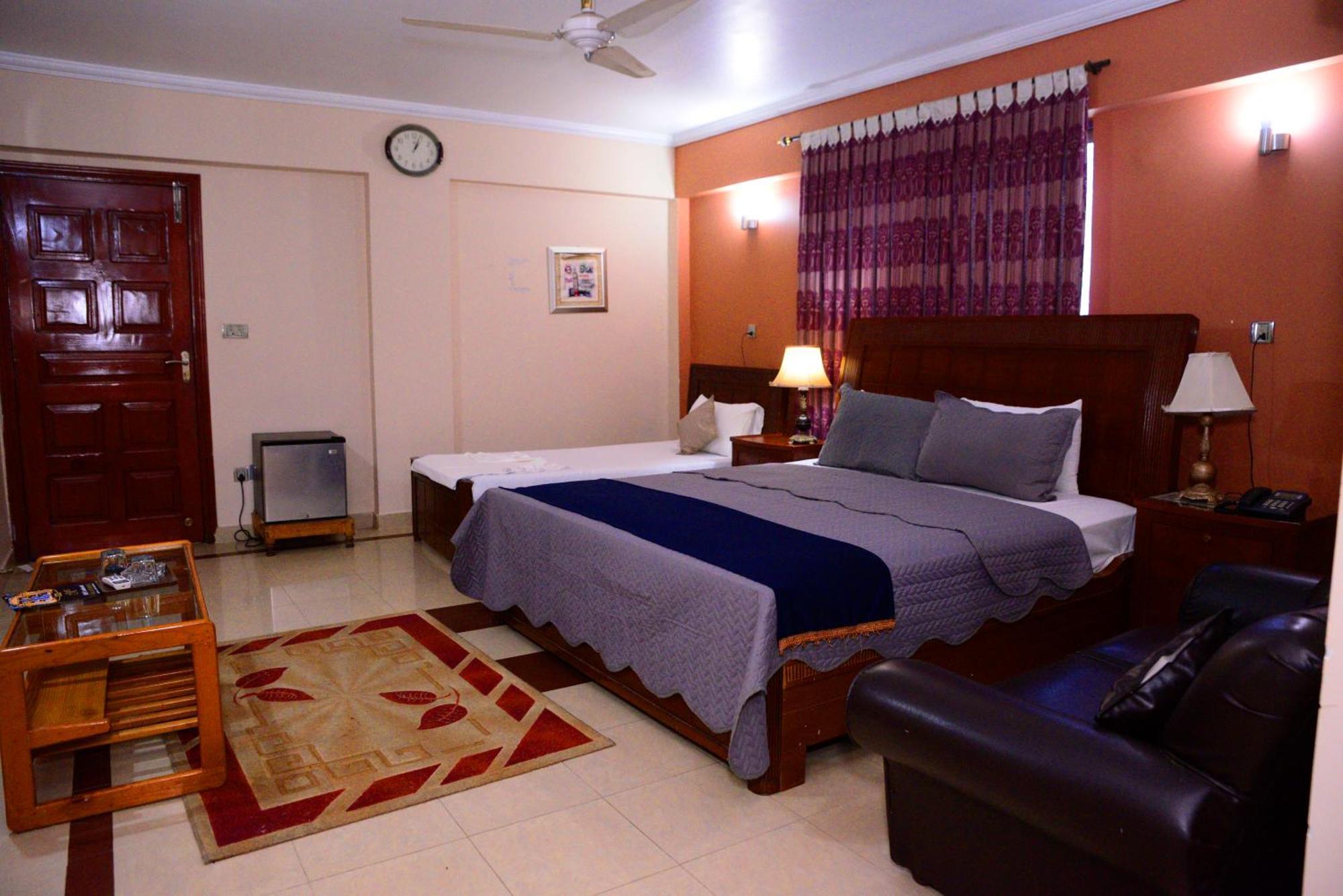 Mir Continental Hotel & Restaurant Muzaffarabad Zewnętrze zdjęcie