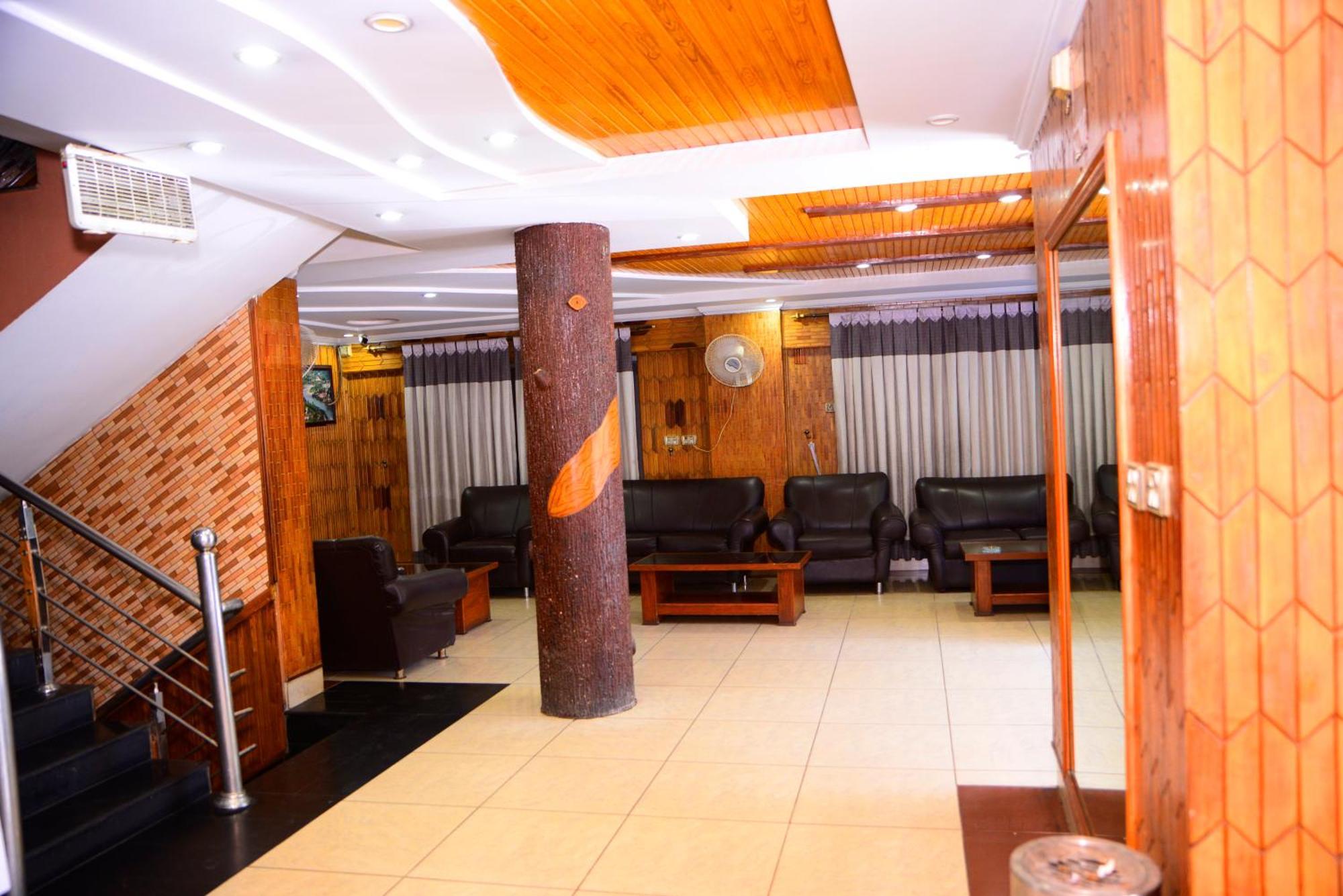 Mir Continental Hotel & Restaurant Muzaffarabad Zewnętrze zdjęcie