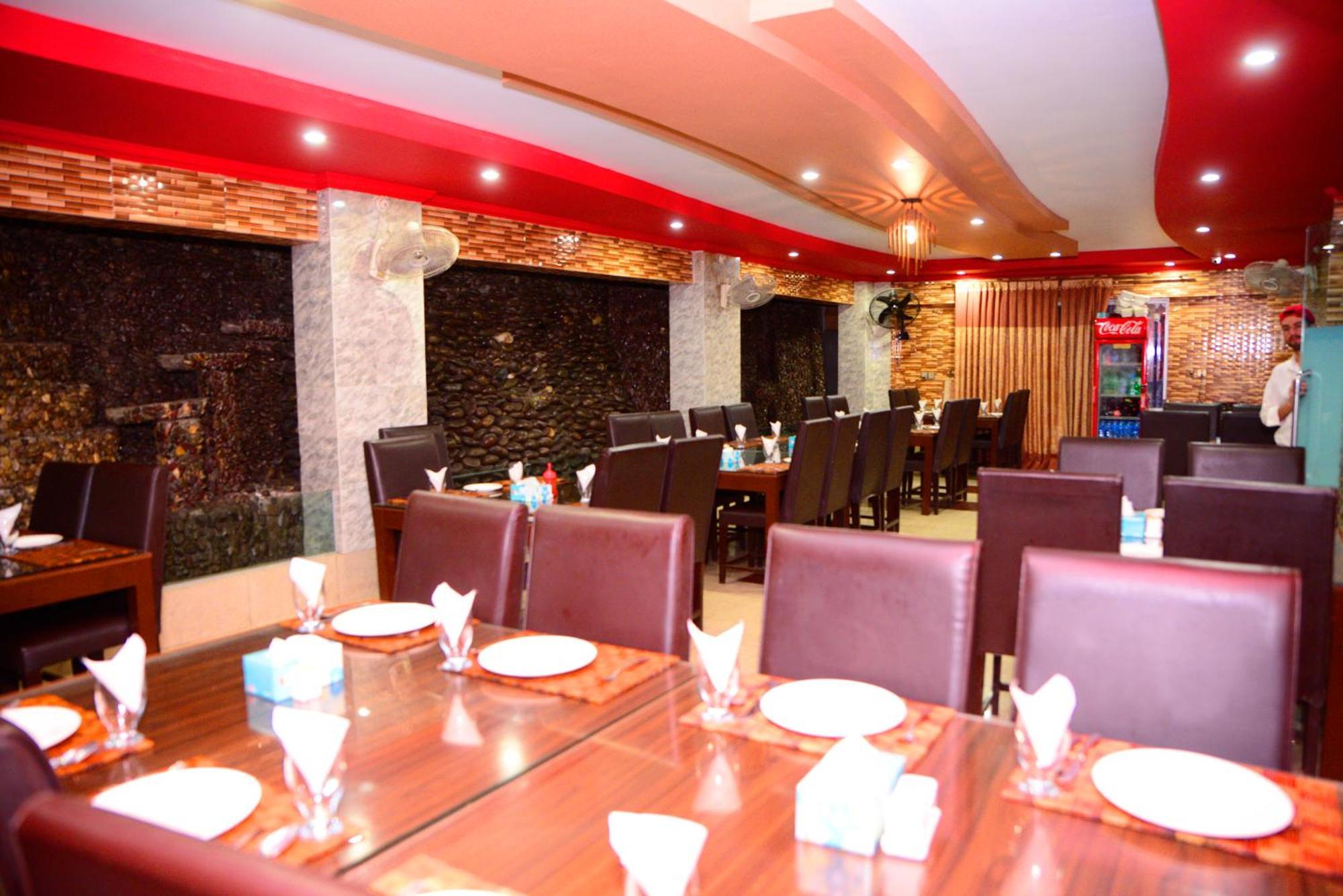 Mir Continental Hotel & Restaurant Muzaffarabad Zewnętrze zdjęcie